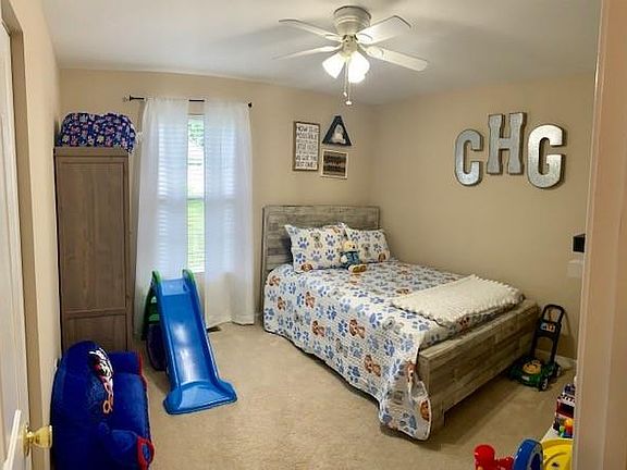5th image of 53 Lynnbrook Ln