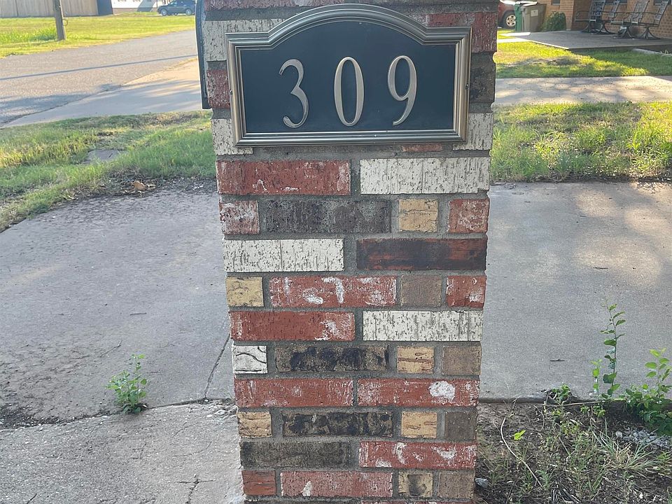 1st image of 309 W 6th St