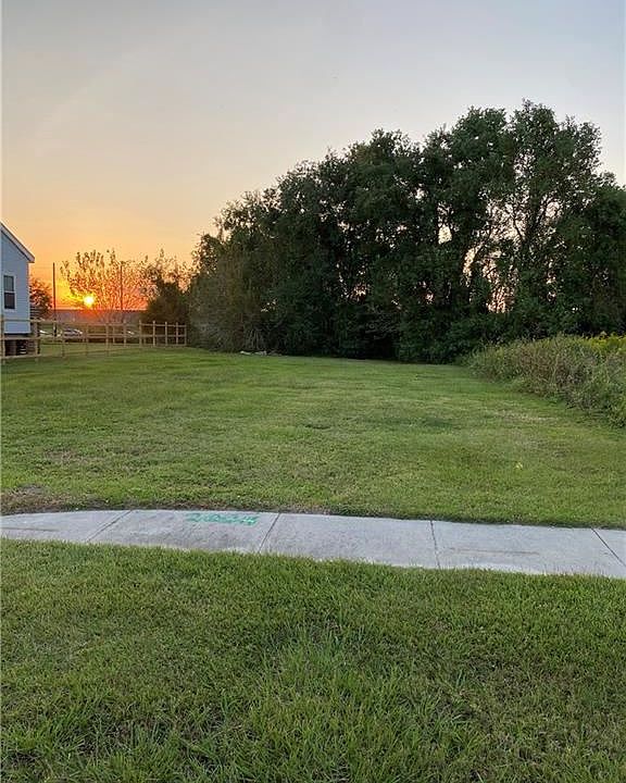 2nd image of 2036 Deslonde St