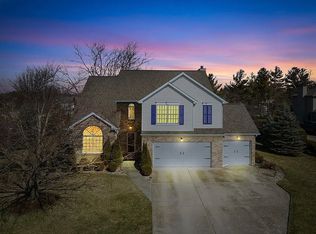 1100 Sterling Glen Cc Ct, Normal, IL 61761