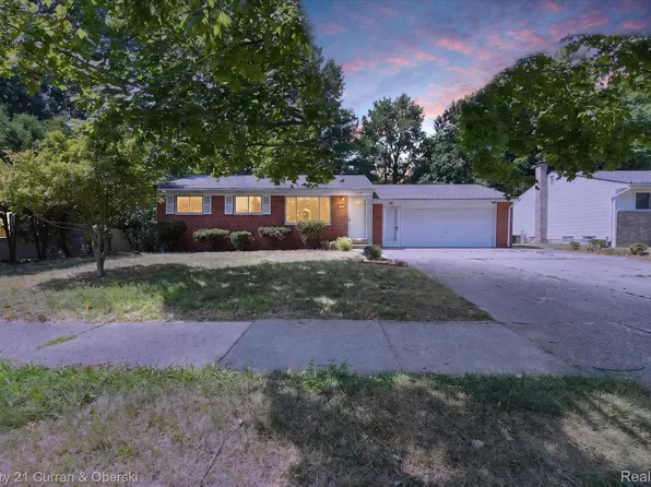 19007 Filmore St, Livonia, MI 48152