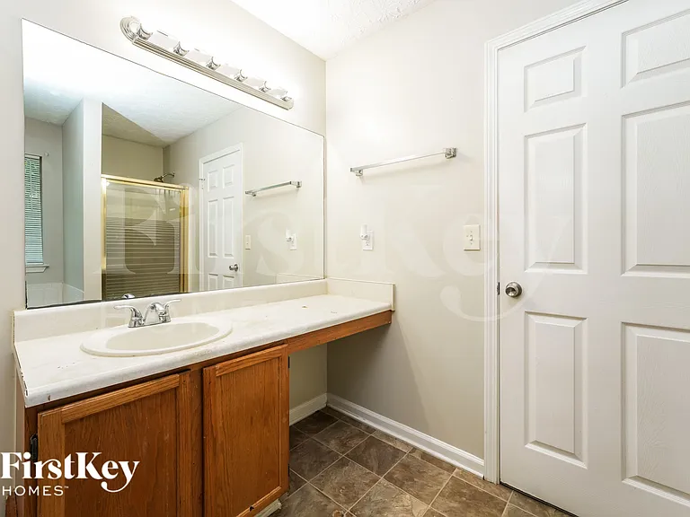 7166 Stonebrook Ln — Photo 12
