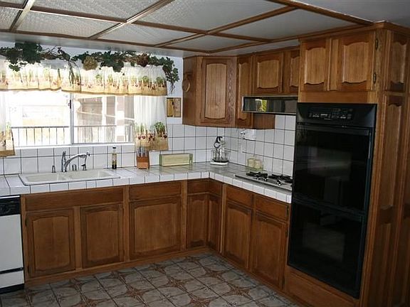 4th image of 241 N Fairview St