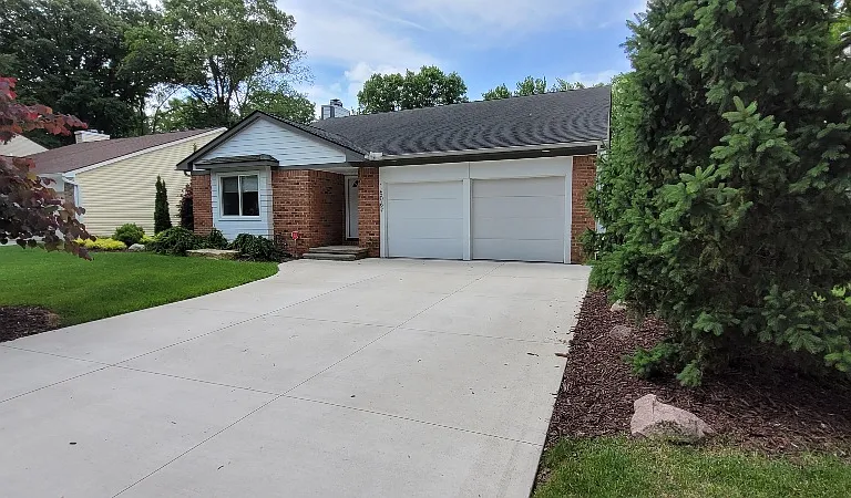 16067 Kirkshire Ave — Photo 4