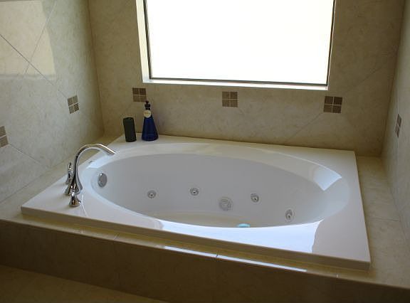 3rd image of 3321 Lerma Dr