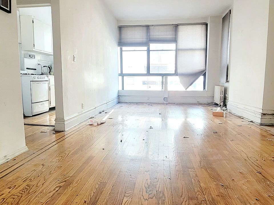1st image of 50 W 55th St #501