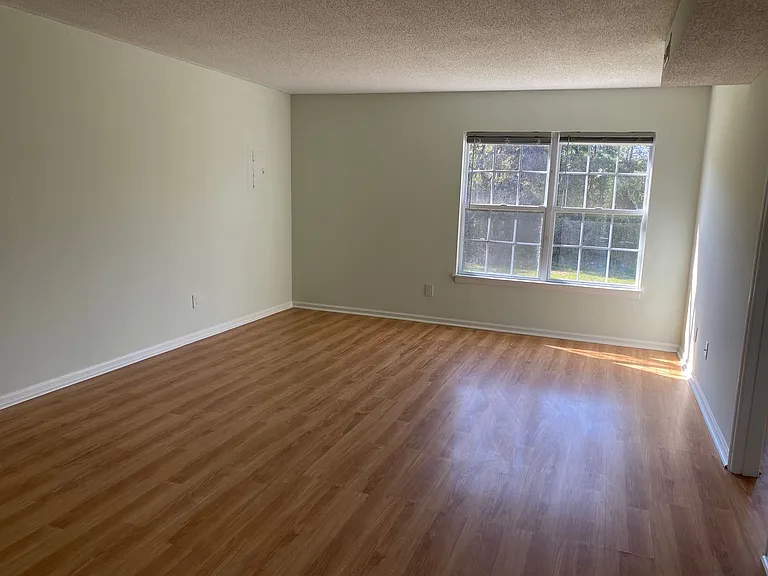Ocean Highway Apartments — Photo 28