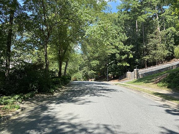 3rd image of 110 Bolinwood Dr #16