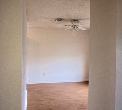 4th image of 621 Brierley Dr
