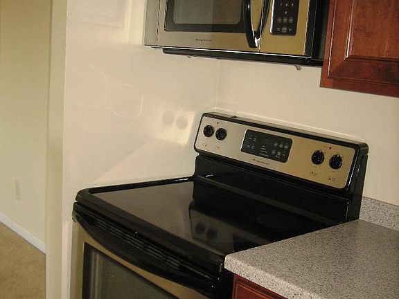 3rd image of 61 Fern Oak Cir APT 301