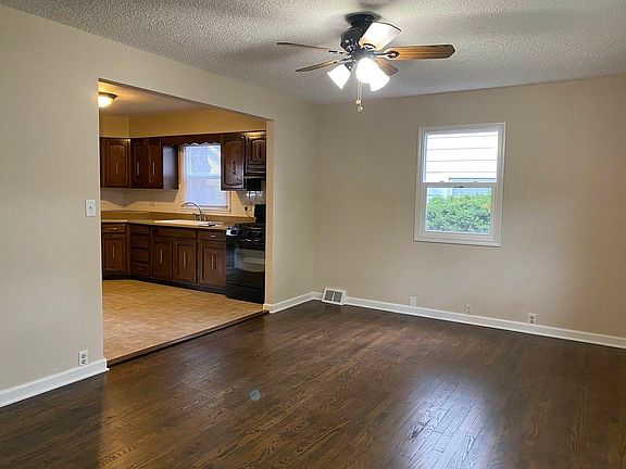 2nd image of 349 Park Dr
