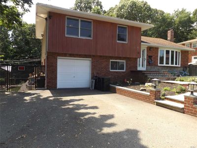 90 Howell Dr, Smithtown, NY, 11787