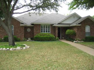 722 Wheatland Dr, Mc Gregor, TX 76657