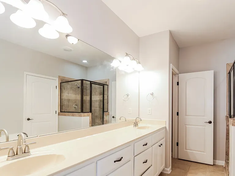 225 Birch Springs Cv — Photo 11