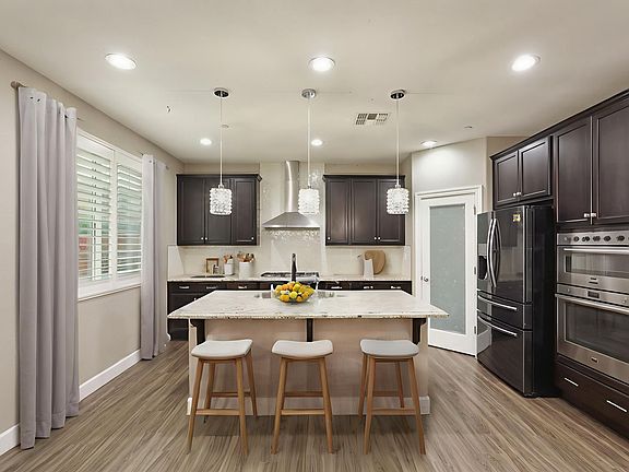 4th image of 270 E Bella Serata Ave