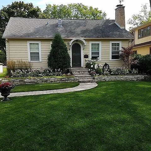 1217 Ridgewood Dr photo 1