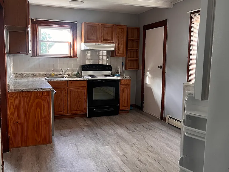 23 Cypress St — Photo 6