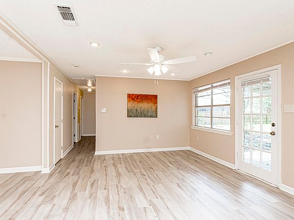 5th image of 16726 Pernecia Ave