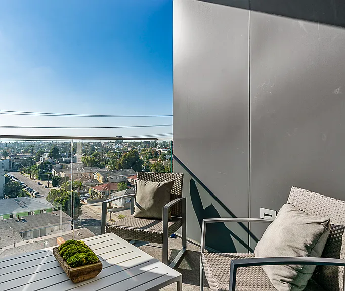 Venue Residences — Photo 75
