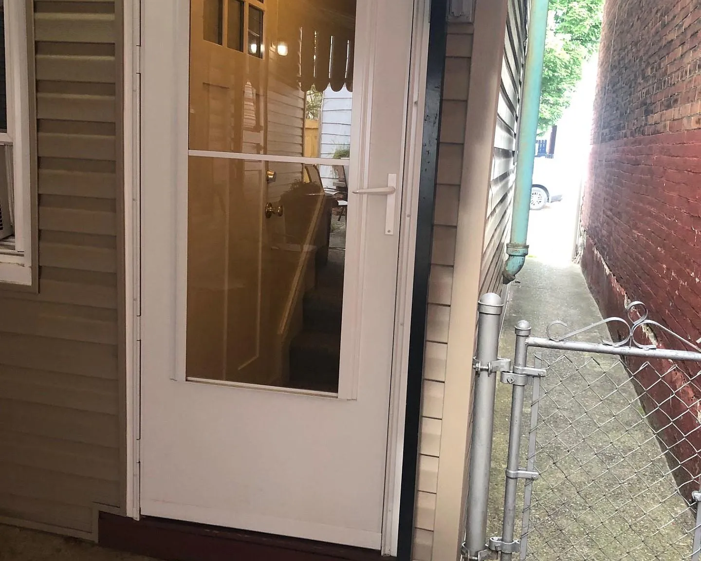 2 bed, 1.5 bath, 800 sqft, $1,400 — Photo 1