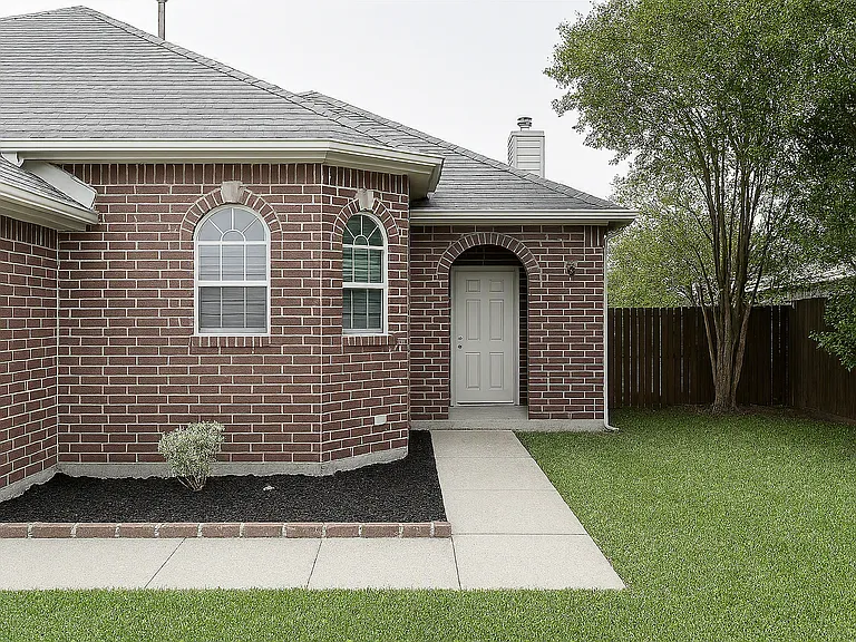 534 Meadow Ln — Photo 2