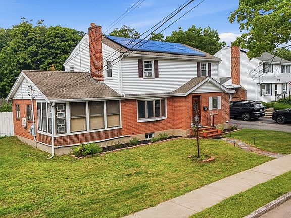 3rd image of 76 Woodcliff Rd