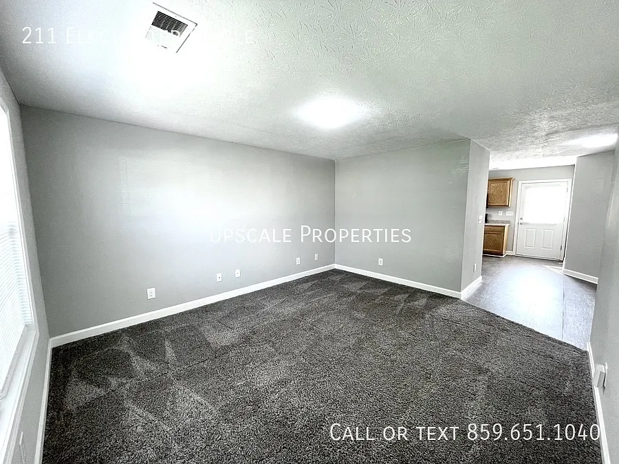 211 Elkchester Circle — Photo 2
