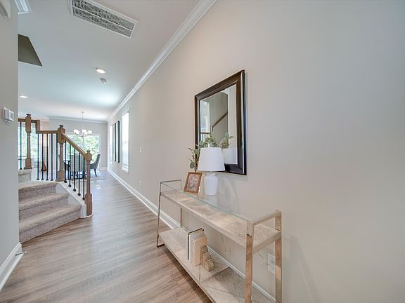5th image of 574 Altamonte Dr