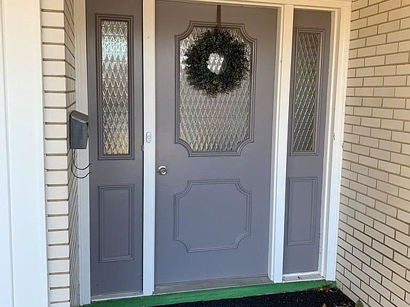 2nd image of 2803 Somerset Ave