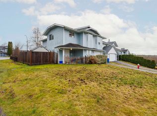 11398 Harrison St, Maple Ridge, BC V2X 9L2