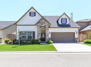6779 W Lucas Dr, Fresno, CA 93722