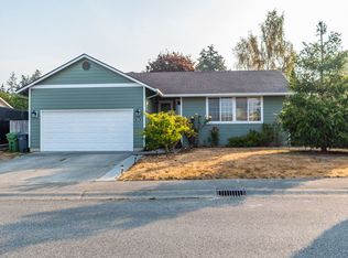 850 NW Quarterdeck Loop, Oak Harbor, WA 98277