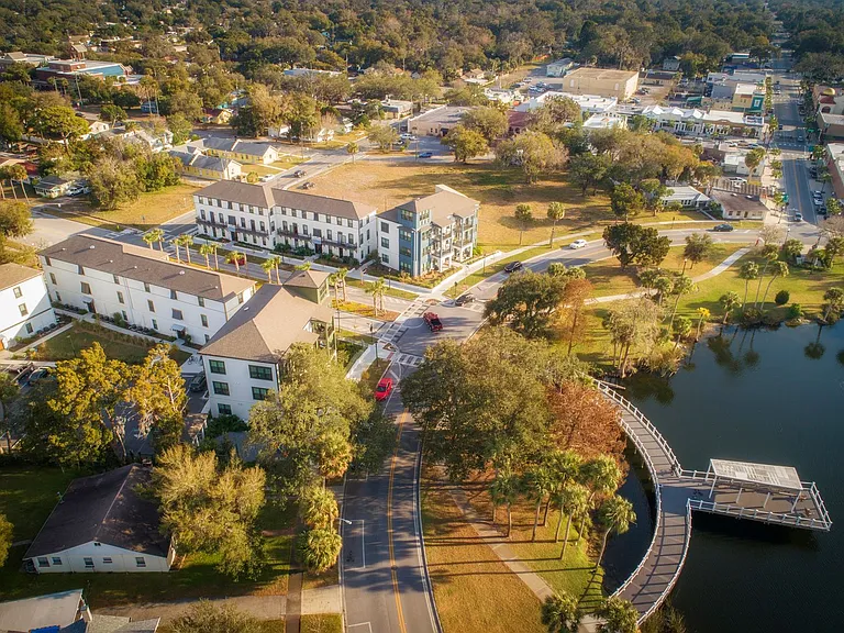 The Central on Orange Lake — Photo 9