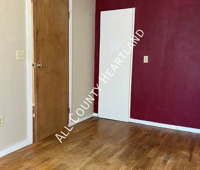 219 W Kenworthy St — Photo 8