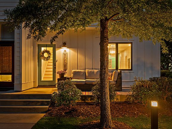 5th image of 3129 Saint Elmo Ave #3129