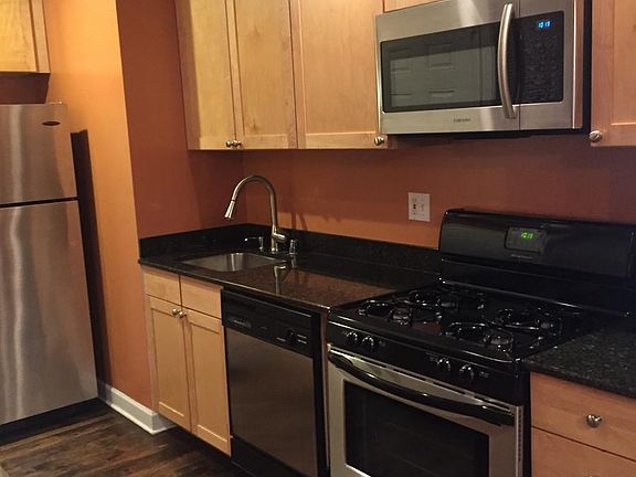 4th image of 1346 W Estes Ave APT 1N