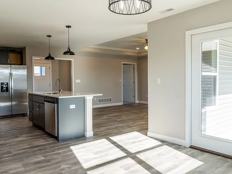 4820 Valley Forge Cir — Photo 5