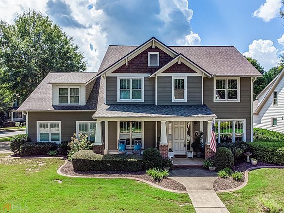 2nd image of 604 Parkview Dr