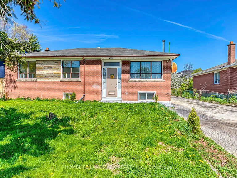 451 Sandmere Pl — Photo 1