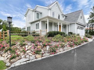 554 River Rd, Greenwich, CT 06870