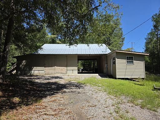3rd image of 3481 Sand Hills Rd