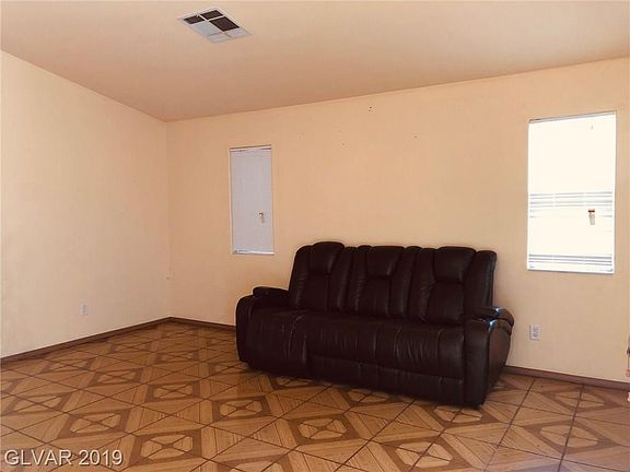 3rd image of 2040 Garnet Gable Ave