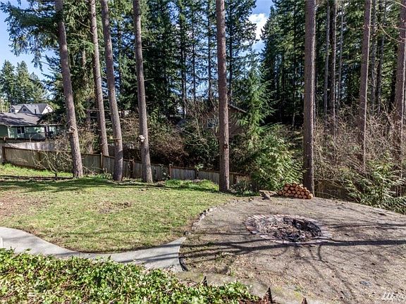 5th image of 18312 Rockwood Ct SE