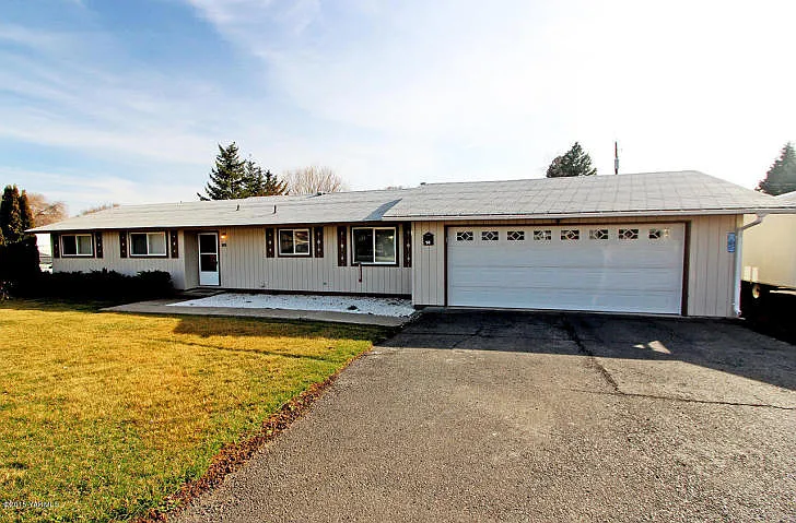 1105 Canal Ave photo 1