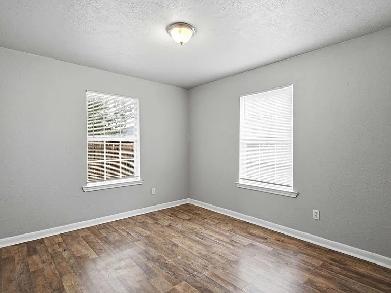 4226 Coke St — Photo 11