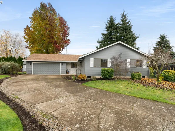 2775 NE Davis Ct, McMinnville, OR 97128
