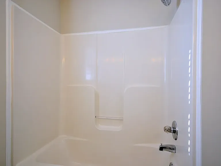 422 Woodale Dr — Photo 20