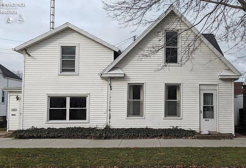 1st image of 909 W Madison St