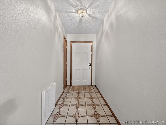 4th image of 1259 N Peninsula Dr W