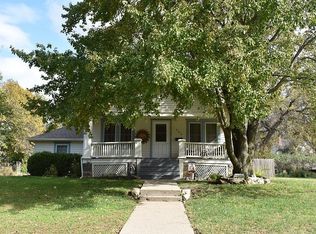 906 N 10th St, Marysville, KS 66508